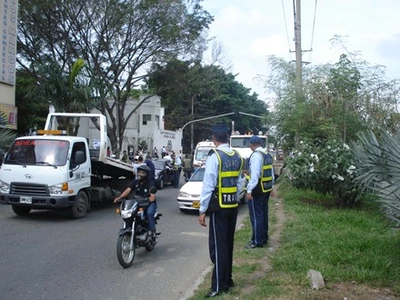 No  paran  operativos  de  tránsito  en las calles de  Cali