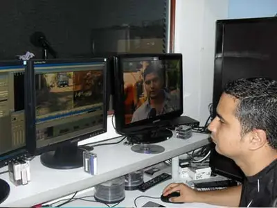 Asesoría de Comunicaciones produce internamente para radio, prensa y televisión