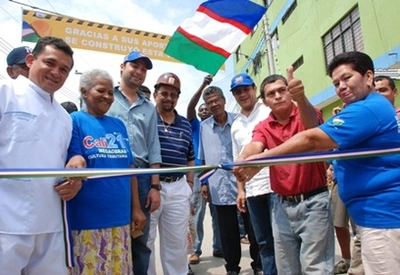 Con la entrega de las obras, se dio apertura oficial a la calle 10