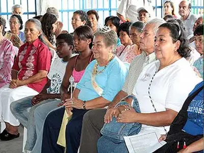 En los CALI socializaron servicios del Hogar de Acogida