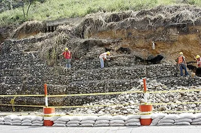 Inician instalación del muro anclado en Avenida Circunvalación
