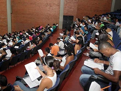 Cali mejora las  competencias académicas de los estudiantes para que obtengan un buen ICFES
