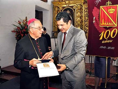 Alcalde de Cali condecoró a Monseñor Sarasti