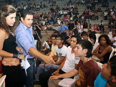 Alcalde y Primera Dama del Municipio dan bienvenida a estudiantes del Plan Talentos II