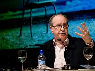 Rueda de Prensa y Foro Público con Jesús Martín Barbero