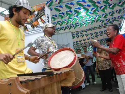 Salsa, danzas folclóricas y música del Pacífico