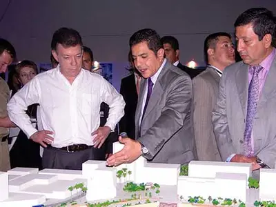 Visitante de lujo para stand de la Alcaldía de Cali