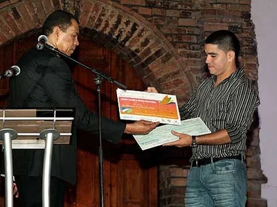 Hasta el 19 de octubre abierta convocatoria para el diseño del Afiche de la ‘53 Feria de Cali 2010’