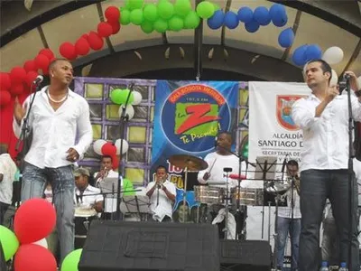 La salsa prendió la rumba en el Teatro los Cristales