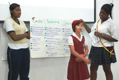 Los niños, piedra angular en foros sobre el conflicto escolar