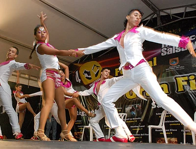 En Cali el turismo baila salsa