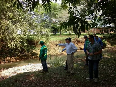 Atienden población arbórea del río Melendez