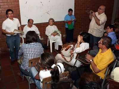 Ante el presidente Santos, la Alcaldía condecoró a familia de científicos