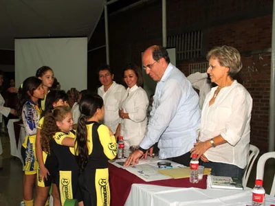 Voces de la Comuna 6