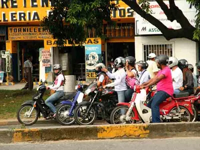 Administración Municipal estudia proyecto de motovía en Cali
