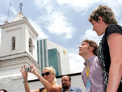 Cali abre sus puertas al mundo entero en Anato 2012