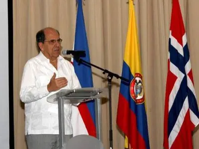 El Alcalde firmó acuerdo para que empresas caleñas innoven y sean más competitivas