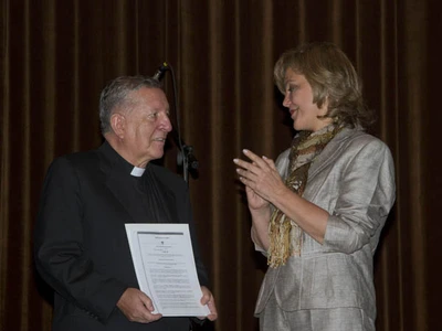 La Ministra de Educación destaca la alta calidad de universidades, como la Pontificia Universidad Javeriana de Cali
