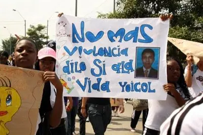 En silencio, la Comuna 13 rechazó la violencia y la intolerancia