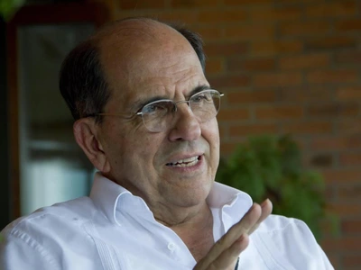 En Bogotá, el alcalde Rodrigo Guerrero promueve y busca oportunidades para Cali