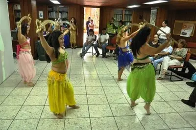 El Centro Cultural de Cali, a ritmo de danza árabe con talleres para personas con discapacidad