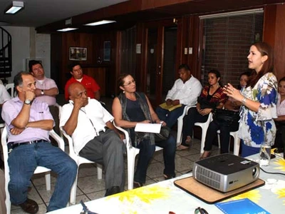 Más de 2 mil dueños de predios y locales comerciales se han acogido a normas sobre antejardines: Alcaldía promueve concertación