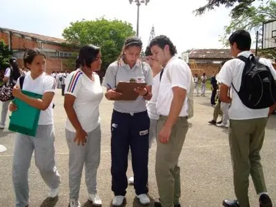 Niños y jóvenes de Cali empezaron a vivir la Jornada Escolar Complementaria