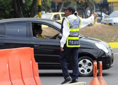 Por obras en la Carrera 100 con Calle 16, hay restricción vehicular