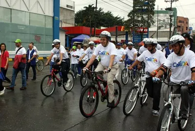 Ejercicio, civismo, buena salud y oportunidades, ruedan por la ‘Ciclovida’ dominical