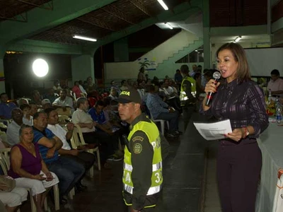 Personas con discapacidad, adultos mayores y sedes comunales de la Comuna 7, prioridades para Bienestar Social