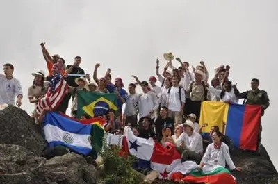 Jóvenes de 53 países apreciaron uno de los picos más altos de Cali