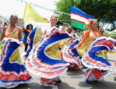 Quedan tres días para presentar los diseños del afiche de la Feria de Cali