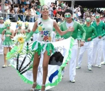Entre 36 escuelas de salsa, saldrán las participantes en el Salsódromo de la Feria