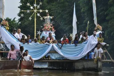 El Petronio se embarcó por el río Cauca