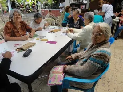 Se habilitan sitios de atención para el adulto mayor