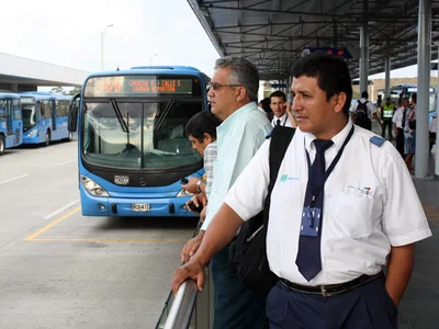 Comité de movilidad fija carriles preferenciales para los usuarios del MÍO