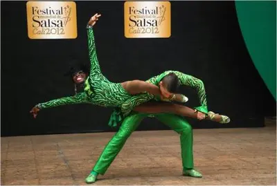 Bailar salsa, una pasión con sacrificios y dedicación