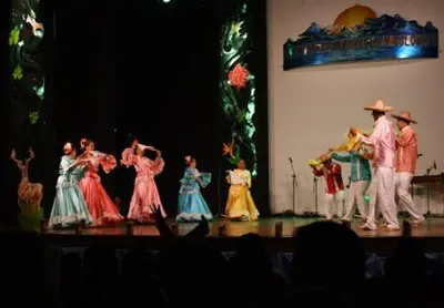 Poesía, música y danza, en Cali Teatro