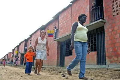 La Alcaldía trabaja con las 198 familias de Barrio Taller: impulsa diagnóstico psicosocial