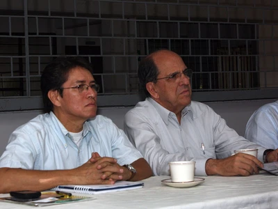 El alcalde Guerrero reconoce la labor del secretario de Educación saliente