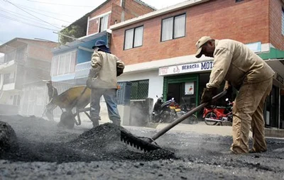 Vecinos de zona del Paso del Comercio trabajaron con la Alcaldía para pavimentar una de las calles