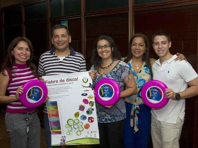 Campaña amigable con el medio ambiente de la Alcaldía de Cali para convertir desechos reciclados en discos voladores