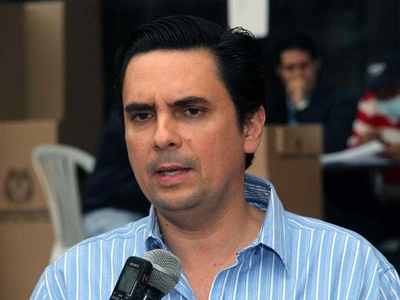 El secretario de Gobierno sustentó proyecto de presupuesto adicional para el 2013: gestión de $ 20 mil millones más