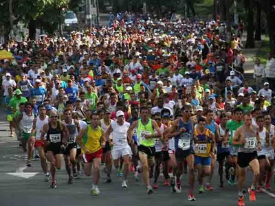 Masiva participación de atletas en la Carrera Internacional Río Cali: un africano y una colombiana, los ganadores