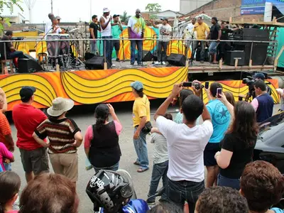 La alegría de la Feria se anticipó en el sur caleño por el Grupo Niche