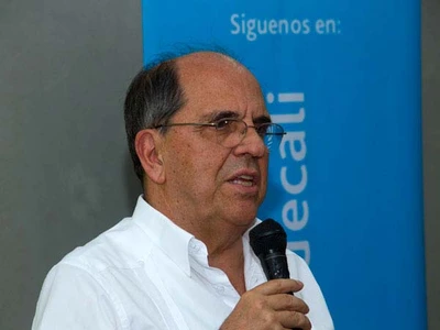 “Santiago de Cali apuesta por la buena educación y por mejorar el entorno”