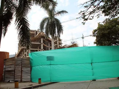 Alcaldía hará seguimiento a la reconstrucción de un muro de contención en clínica del sur de Cali