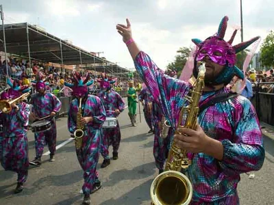 Reconocimientos a las comparsas ganadoras del pasado Desfile del Carnaval de Cali Viejo