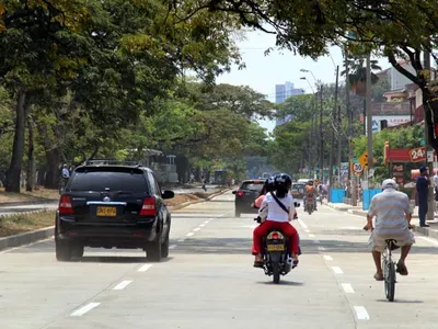 El Alcalde y la presidenta de Metro Cali, dieron paso por la calle 5 entre carreras 66 y 70