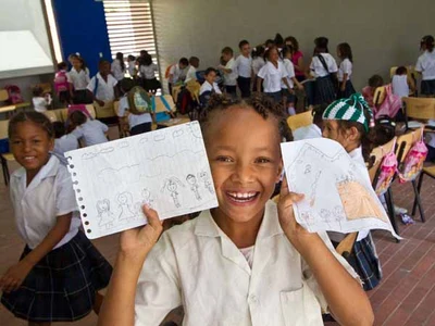1.068 estudiantes estrenaron la institución educativa Isaías Duarte Cancino